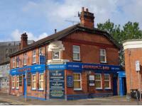 Dunnings Bar & Accomodation at Watford